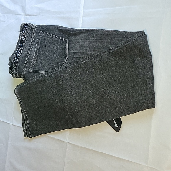 NWT - Old Navy Low Rise, Straight Leg Jeans - Picture 2 of 8